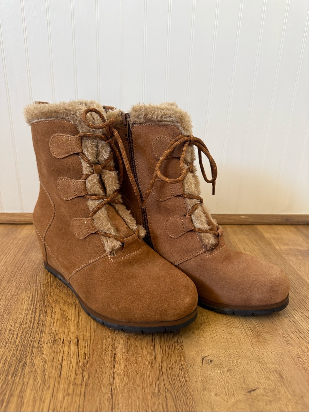 Naturalizer Brown Suede Faux-Fur Lace-Up Wedge Boots